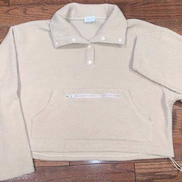 Le Lis Tops - Le Lis‎ Cropped Sherpa Fleece Pullover • Cozy Girlcore Gorpcore